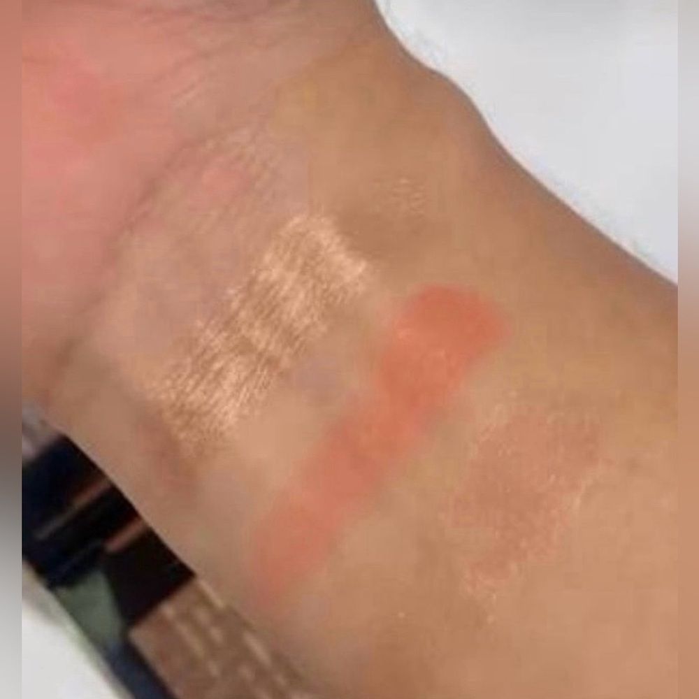 Bobbie Brown Sculpt And Glow Face Palette. BNIB Shade Medium. * - Picture 8 of 9